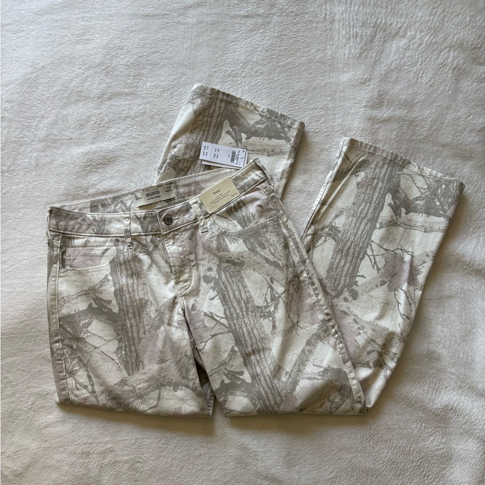 NWT Hollister Pink and Gray Camo Pants